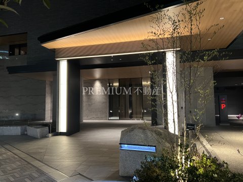 THE PARK HOUSE OSAKA UMEDA TOWER Photo
