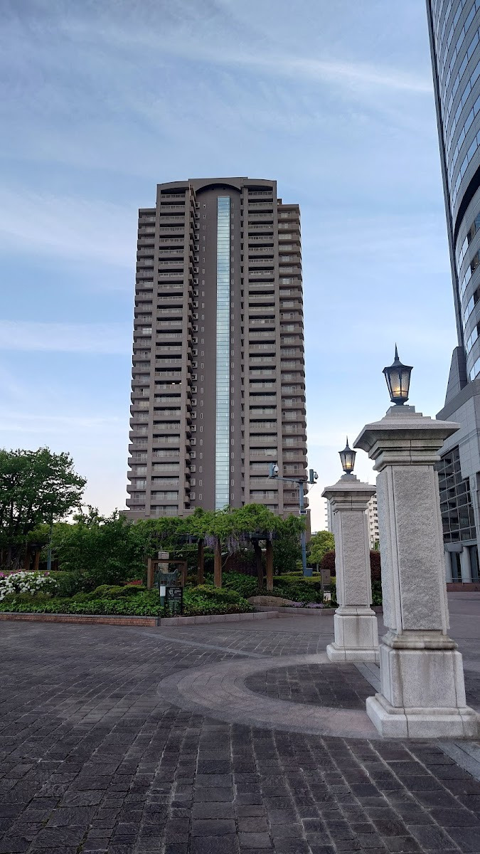 OAP RESIDENCE TOWER EAST WING